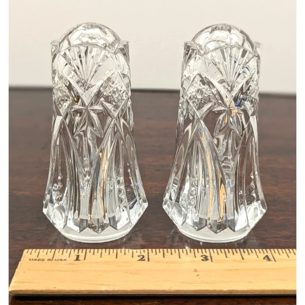 Vintage Clear Pressed Glass Salt Pepper Shakers Starburst Fan Pattern Crystal